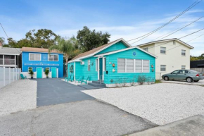 Sunset Cottage on Main Street - Cozy Oasis with Fire Pit